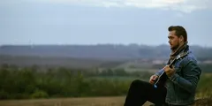 Lucia Budroni conquista il web con il nuovo singolo Lucia Budroni conquista il web con il nuovo singolo